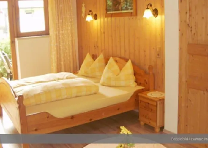 At The شقة آخينزي